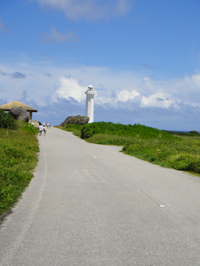 東平安名崎灯台